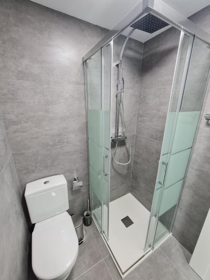 Modern 3 Bedroom Luxury Apartment In Τορρεμολίνος Εξωτερικό φωτογραφία
